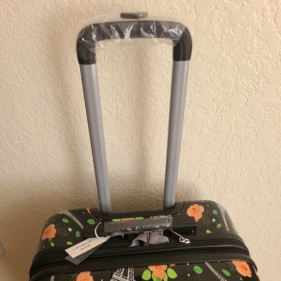 NWT Romantic Paris Rose Eiffel Tower hard shell luggage - Picture 9 of 10